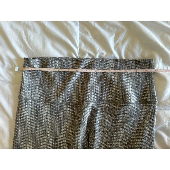 Lululemon Wunder Under Crop Sz 10 (Hi-Rise) 21" Luon Jacquard Battleship Silver - Picture 6 of 12